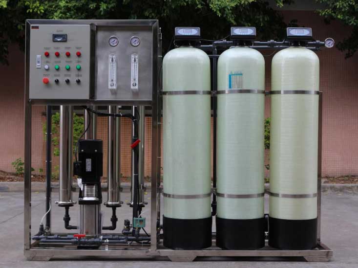 成都奧邁科技廠家供應(yīng)鋰電池、新能源、新型材料超純水機、去離子水設(shè)備
